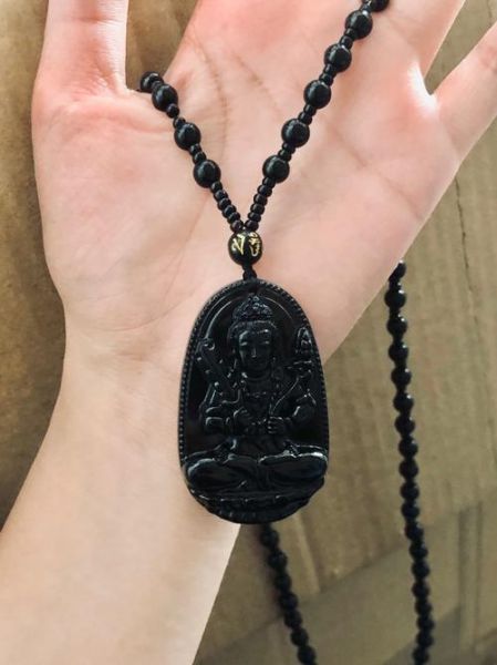 生肖属相黑曜石（黑曜石对应生肖属相带什么才旺）