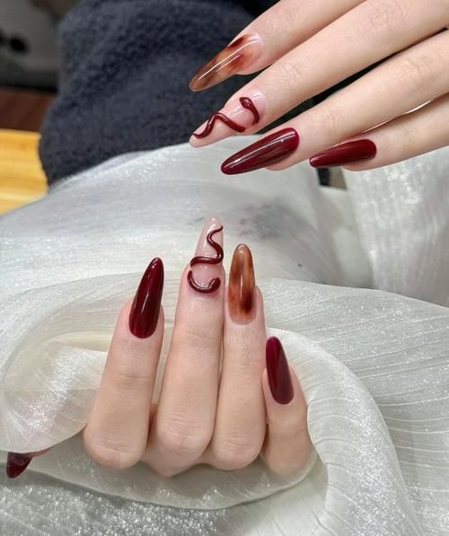 生肖属相美甲（新手做生肖属相美甲选什么颜色）