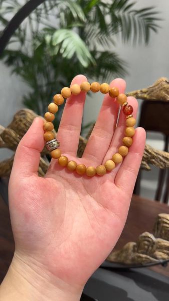 生肖属相桃木手链（生肖桃木手链怎么选才最旺运）