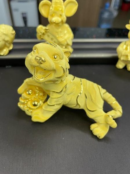 金箔生肖属相摆件（金箔生肖属相摆件摆放禁忌）