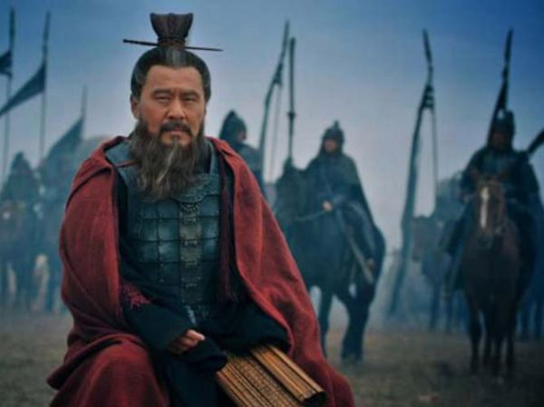 曹操出生属什么生肖属相(曹操生肖属相揭秘)