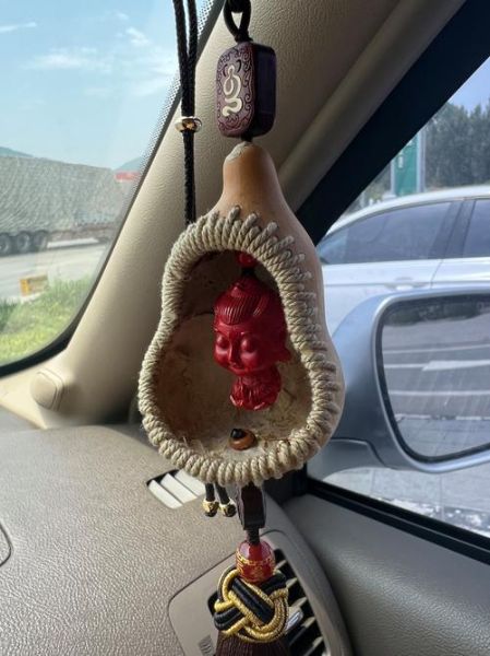 生肖车挂属相（生肖车挂属相怎么选）