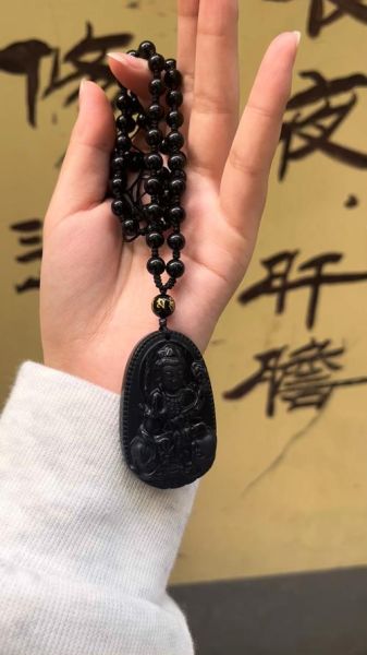 黑曜石生肖属相挂件（黑曜石生肖挂件属什么好？本命三合生肖避坑指南）