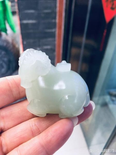 玉石生肖羊属相饰品（属羊戴玉什么饰品最招财）