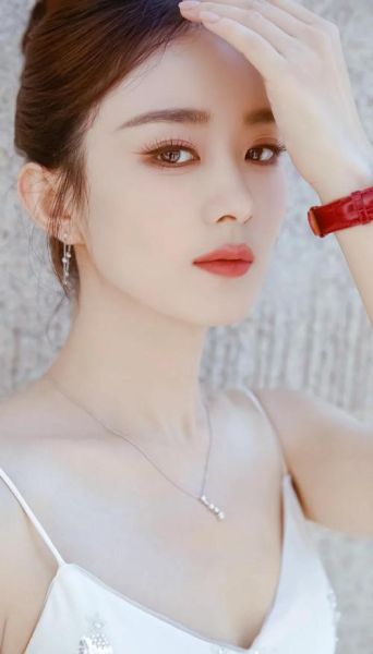 赵丽颖生肖属相兔（赵丽颖属兔吗她到底属啥？）