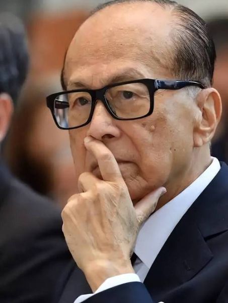 李嘉诚出生什么生肖属相（李嘉诚属什么生肖？小白秒懂的科普）