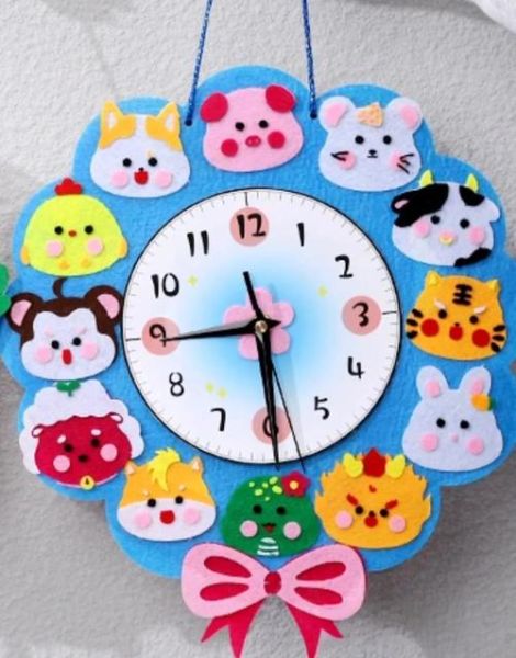 生肖属相挂钟(客厅放生肖属相挂钟好不好)