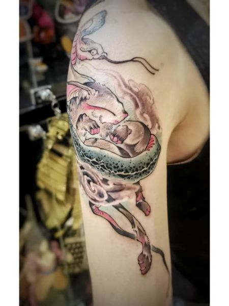 生肖属相手脖纹身图片（生肖属相手脖纹身图案女）