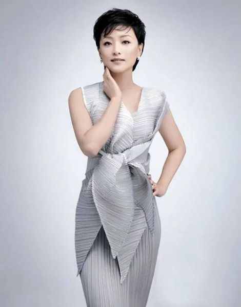 杨澜什么生肖属相的（杨澜生肖属相是什么）