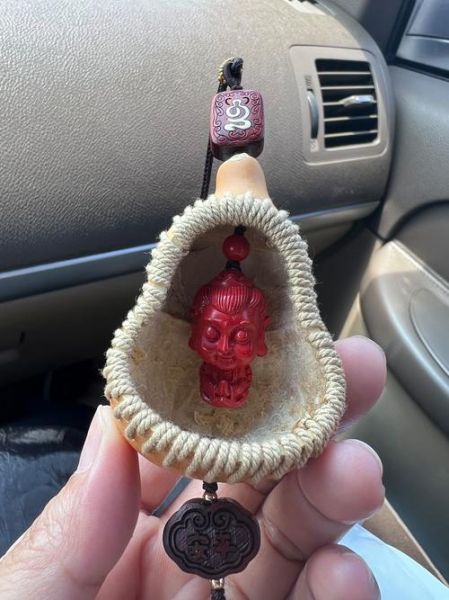 生肖属相车载饰品（属相车载挂件怎么选不踩雷？新手必看指南）