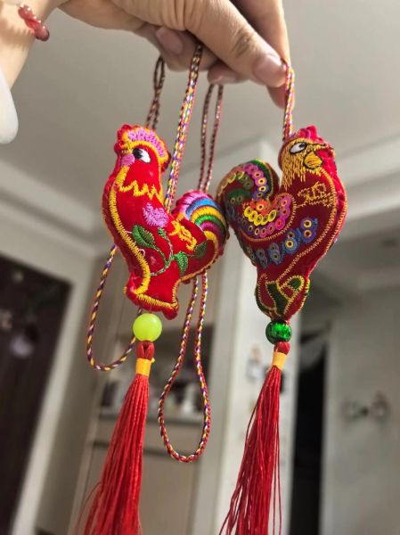 生肖香包可定制属相（生肖香包可定做属狗款式吗）