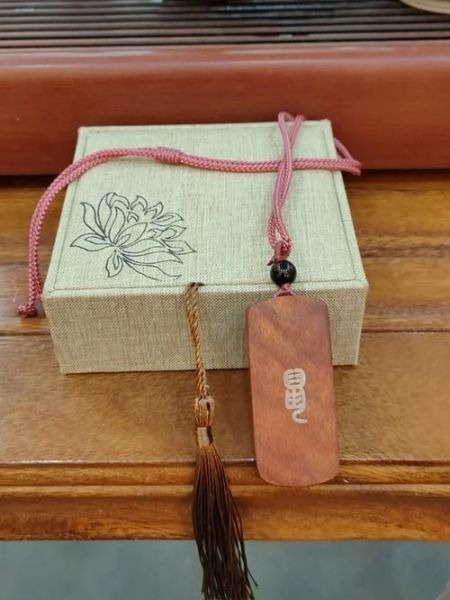 生肖属相木牌有哪些（生肖属相木牌有哪些常见款式）