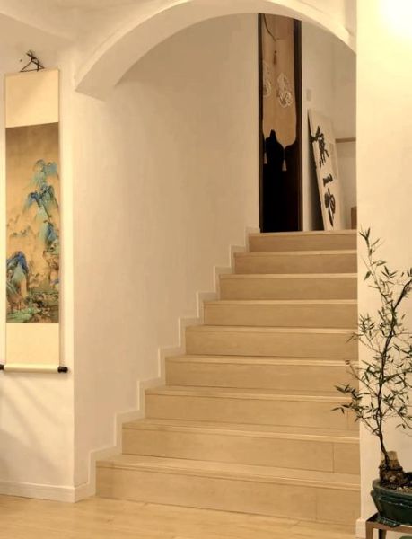 生肖属相楼梯（楼梯生肖属相风水怎么放）