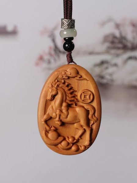 生肖属相实木（生肖属相实木挂件寓意全解）