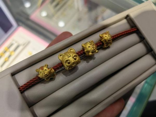 周生生串珠生肖属相虎(周生生虎年生肖串珠款式推荐🐯✨)