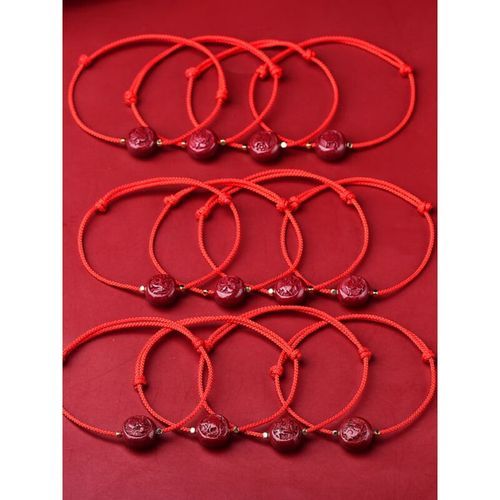 生肖属相脚链图片（生肖属相脚链图片女款红色教程）