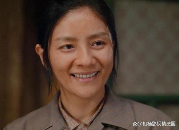 胡可生肖属相（胡可生肖属相揭秘：属羊的甜美秘诀）