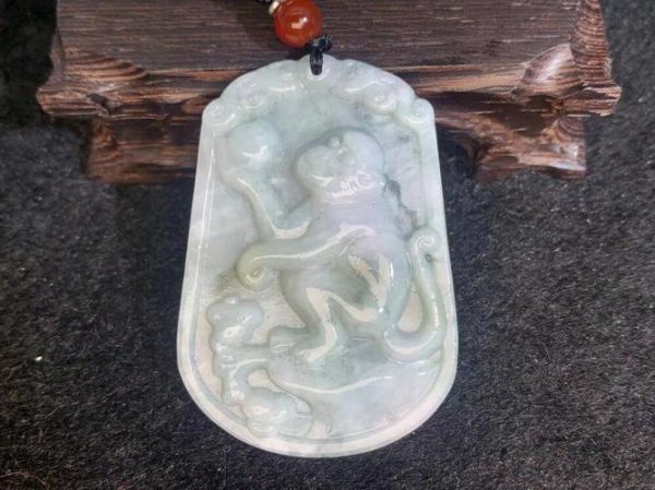 属相猴生肖牌图片（属猴本命佛吊坠图片样式有哪些🐒📿）