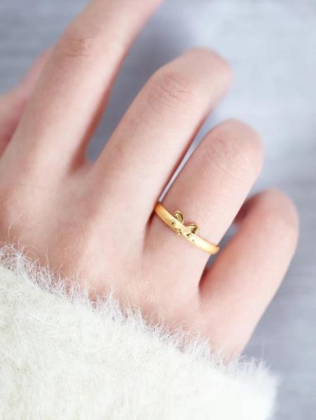 属相戒指十二生肖（生肖戒指怎么戴最招财？💍小白指南）