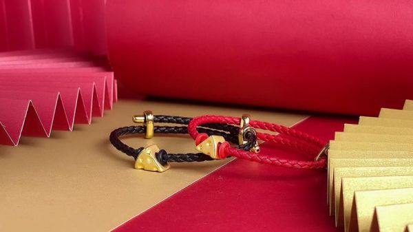 属相生肖鼠足金（鼠年足金饰品为何成收藏新宠？）