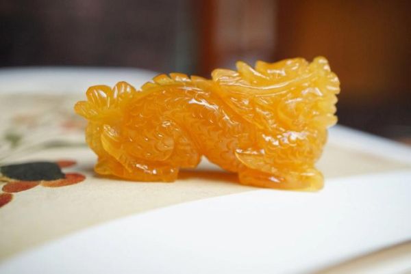 蜜蜡浮雕属相是什么生肖