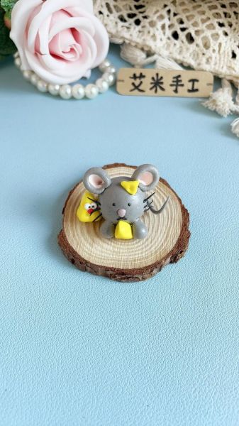 生肖属相手办图片（生肖属相手办哪里买最便宜又正版）