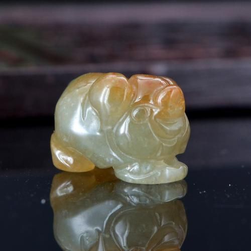 属相吊坠 生肖宝宝猪（生猪宝宝吊坠怎么选才招财又可爱）