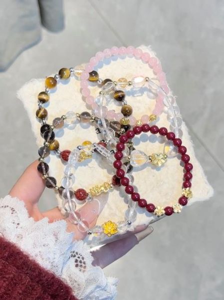 生肖属相手串定制（生肖属相手串定制多少钱一串）