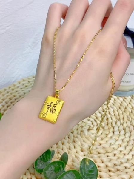 生肖兔属相佩戴饰物（生肖兔适合戴什么饰品招财）