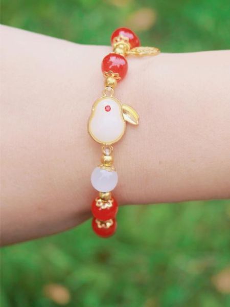 十二生肖属相冷玉（十二生肖属相冷玉手链怎么选）