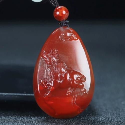 玛瑙生肖属相挂件（玛瑙生肖属相挂件怎么选？）