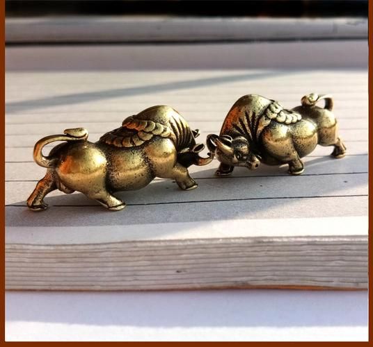 生肖属相汽车钥匙扣（属牛生肖钥匙扣选哪款最招财🐮💸）