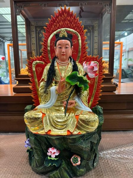 何仙姑生肖属相（何仙姑属什么生肖）