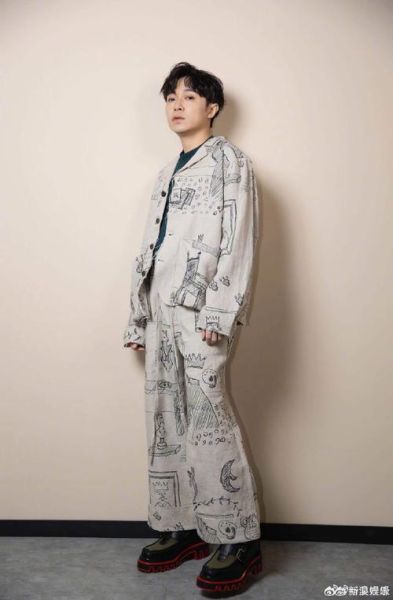 吴青峰属什么生肖属相(吴青峰属什么生肖?属龙🐉)