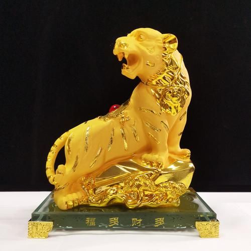 生肖属相家居摆件（🐯生肖属相家居摆件应该放哪里）