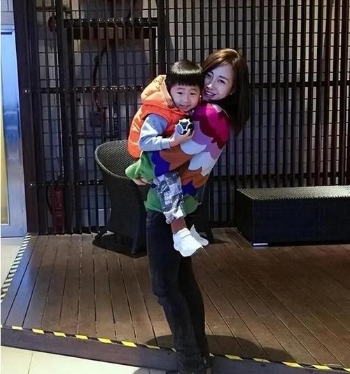 潘阳儿子生肖属相（潘阳儿子属什么属相）