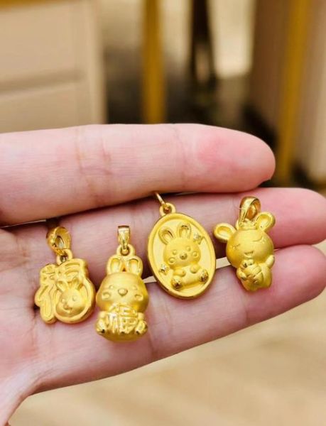 属相银吊坠生肖（新手买属相银吊坠生肖怎么挑）